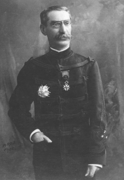 加里埃尼将军，c1893 作者 Eugene Pirou