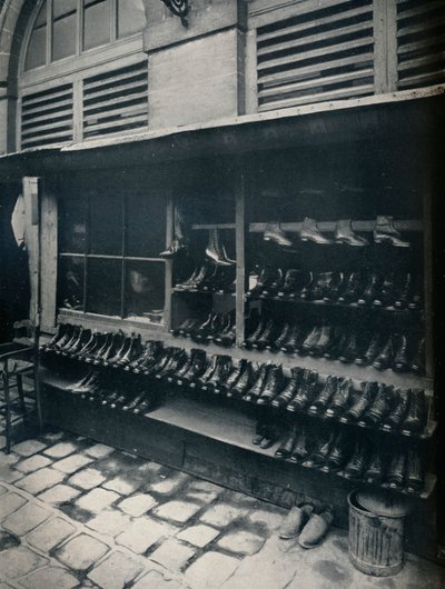旧鞋，c1877--1927，1929年 作者 欧仁·阿格特