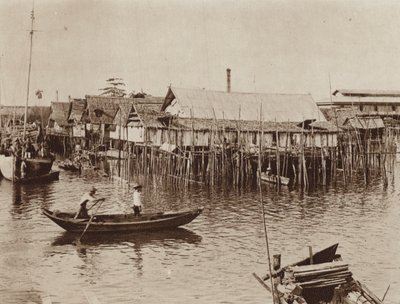 建在水上桩基上的渔民房屋，新加坡（黑白照片） 作者 尤因加洛韦