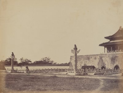 北京冬宫的入口，1860年10月29日，1860年。 作者 菲利斯·比托（Felice Beato）