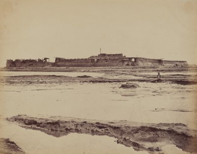 1860年8月21日，Peiho河上的北塔库堡外观，显示英国和法国入口 作者 菲利斯·比托（Felice Beato）