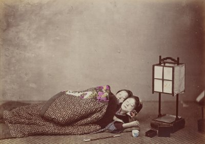 沉睡的美人》，1868年。 作者 菲利斯·比托（Felice Beato）