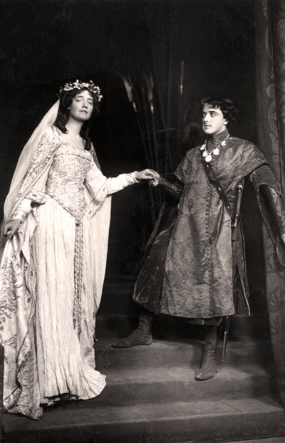 1907年在Paola和Francesca的Dorothea Baird 1875-1933年和Harcourt Williams 1880-1957年。 作者 富勒姆和班菲尔德