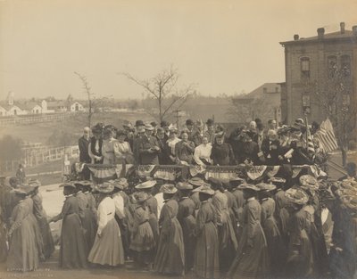 塔斯基吉学院成立25周年的照片，1906年。 作者 弗朗西斯·本杰明·约翰斯顿