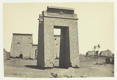 雕塑门，卡纳克，1857年。 作者 弗朗西斯·弗里斯