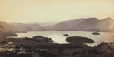 在Derwentwater附近的湖在英国。 作者 弗朗西斯·弗里斯