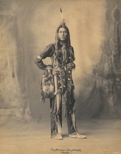 Pete Mitchell（DustMaker）-Ponca-，1898（铂钯印花） 作者 弗兰克·阿尔伯特·雷内哈特