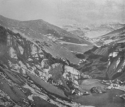 阿尔夫河穿过科特立兹冰川的陡峭沟壑，1913年，1913年 作者 弗兰克·德本汉