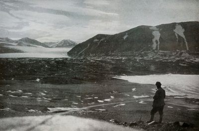 干旱谷之口，展示英联邦冰川，1912年，1913年。 作者 弗兰克·德本汉