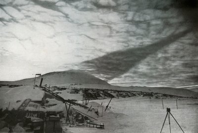 1913年9月，1913年9月，云上的埃雷布斯山阴影 作者 弗兰克·德本汉
