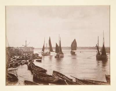 惠特比海港景观 作者 Frank Meadow Sutcliffe