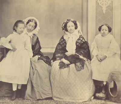 Elise Höusermann, Hermine, Marie and Marie Antoine, 1850-60s. 作者 弗朗茨·安托万