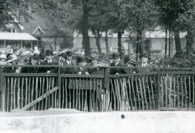 意大利国王维克托·伊曼纽尔三世于1924年访问伦敦动物园 作者 弗雷德里克·威廉·邦德