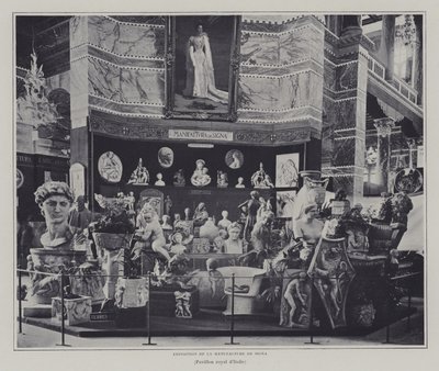 Exhibition of wares from the Signa factory, Florence, in the Italian pavilion at the Exposition Universelle 1900, Paris (b/w photo) 作者 法国摄影师
