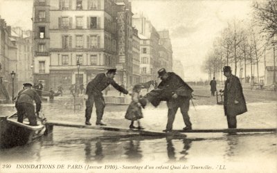 1910年1月，法国巴黎洪水泛滥 作者 法国摄影师