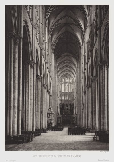 Interior view of Amiens Cathedral (b/w photo) 作者 法国摄影师
