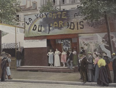 La Voyante du Paradis (colour photo) 作者 法国摄影师