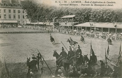 在索米尔的骑兵学校游行。明信片于1913年寄出。 作者 法国摄影师