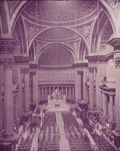 Paris: Interior of the Church of the Medeleine (b/w photo) 作者 法国摄影师
