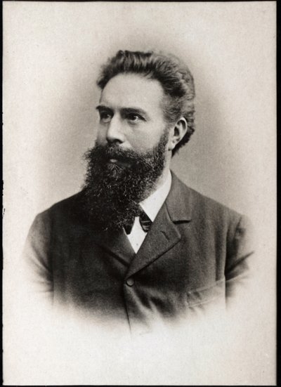 德国物理学家Wilhelm Conrad Roentgen或Rontgen（1845-1923）的肖像。 作者 法国摄影师