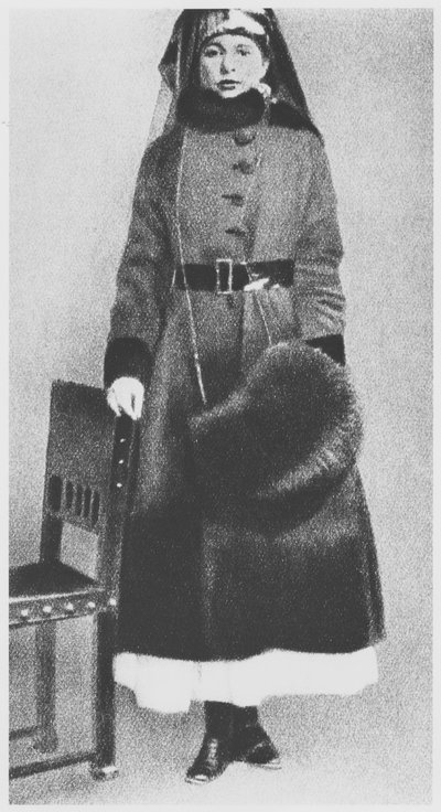 1917年2月13日马塔哈里的逮捕 作者 法国摄影师