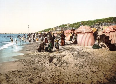法国特鲁维尔的海滩，1890-1900 作者 法国摄影师