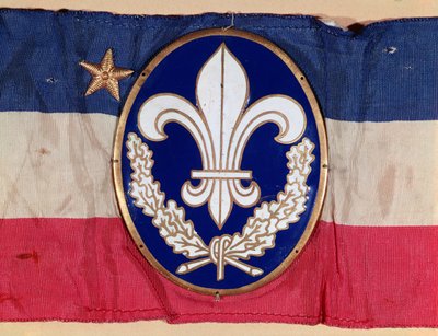 Action Francaise的手臂徽章，c.1920-35（珐琅金属和布料） 作者 法语学校