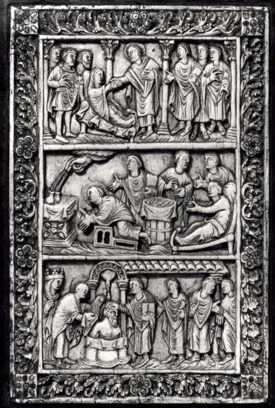用于书籍封面的雕刻牌匾，描绘了圣雷米吉乌斯（c.437-533）的生活场景和克洛维斯一世（465-511）的洗礼 作者 法语学校
