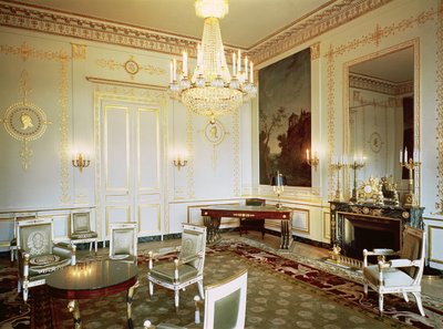 在Eugene de Beauharnais王子（1781-1824）的公寓内沙龙Vert的内部 作者 法语学校