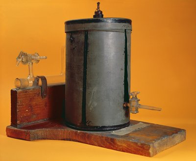 电离室由Marie Curie（1867-1934）c.1897设计 作者 法语学校