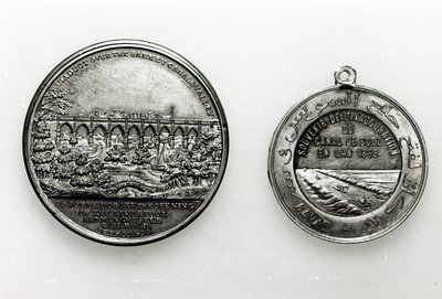 纪念1869年苏伊士运河开放的奖章（金属） 作者 法语学校