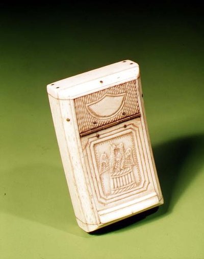 鼻烟盒，由战俘制作，1790（骨） 作者 法语学校