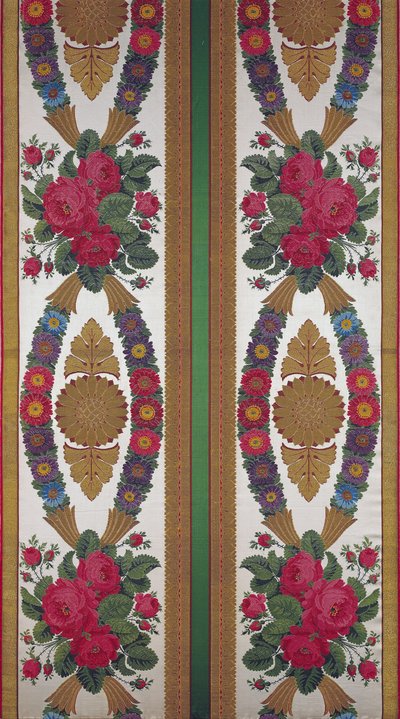 由Cousin和Bony，Bissardon，Lyon，1811（刺绣缎）制成的雏菊和玫瑰花束的纺织品 作者 法语学校
