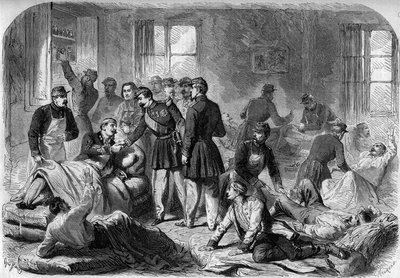 1859年5月21日，拿破仑三世皇帝在沃盖拉的简易救护车上看望蒙特贝罗战役的伤员。根据Moullin的草图绘制的版画。 作者 法语学校