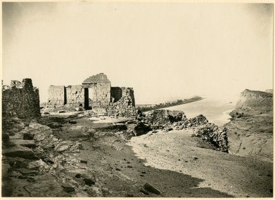 神庙遗址，背景为尼罗河，埃及 Qasr Ibrim，Georg Steindorff 拍摄，约 1930 年 作者 乔治·斯坦多夫