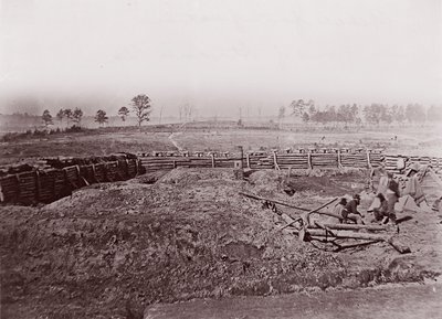 亚特兰大前面的叛军工事，约1864年。 作者 乔治·N·巴纳德