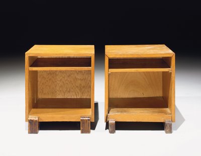 床头柜，约于1930年 作者 乔治·乔·布尔乔亚