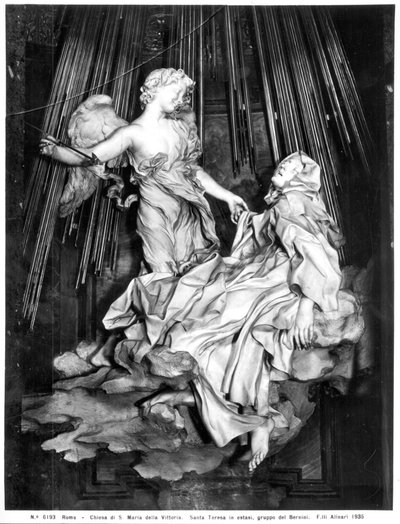 圣德兰的狂喜（大理石）（黑白照片）。 作者 Gian Lorenzo Bernini