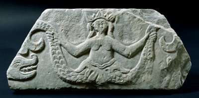 浮雕描绘了双尾美人鱼，可能来自18世纪后期的基克拉泽斯（大理石） 作者 希腊学派
