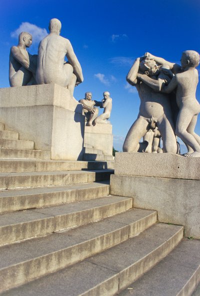 挪威，奥斯陆。Vigelandsparken。古斯塔夫-维格兰（1869-1943）的雕塑作品。 作者 古斯塔夫·维格兰