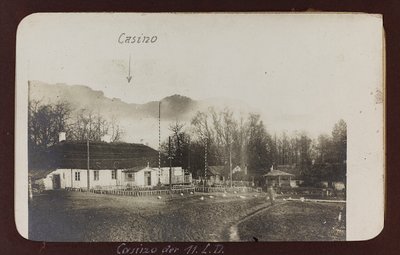 第一次世界大战：1914-1916年乌克兰在德军入侵期间。称为赌场的建筑（黑白照片 作者 英雄公墓Dsessentniki（At ..至）