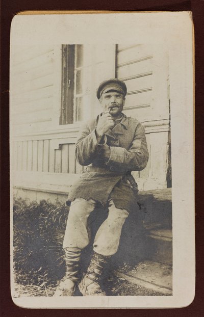 第一次世界大战：1914-1916 年德国军队入侵期间的“乌克兰”。 一个男人的肖像（黑白照片） 作者 英雄公墓Dsessentniki（At ..至）