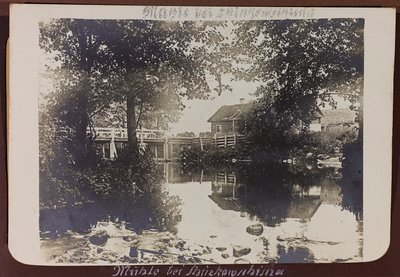 第一次世界大战：1914-1916 年德国军队入侵期间的“乌克兰”。 河上的桥（黑白照片） 作者 英雄公墓Dsessentniki（At ..至）