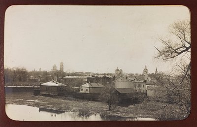 第一次世界大战：1914-1916 年德国军队入侵期间的“乌克兰”。 苏梅的景色（黑白照片） 作者 英雄公墓Dsessentniki（At ..至）