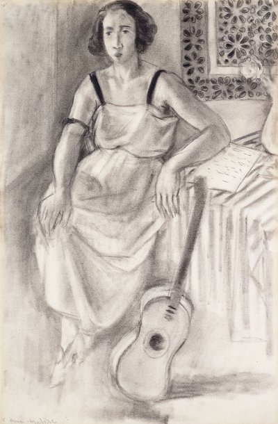 抱着吉他坐着的女人》，约 1921-23 年（纸上炭笔） 作者 亨利·马蒂斯
