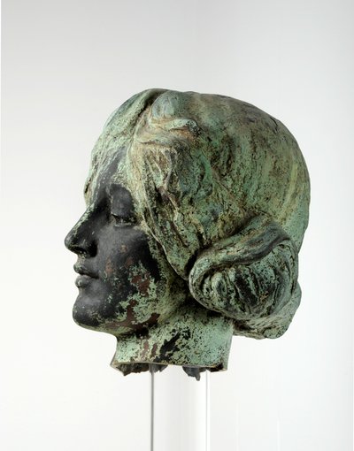 Head of Victory from the Leeds War Memorial 作者 加拿大学校