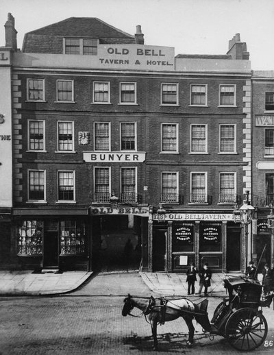 The Old Bell Inn，High Holborn，c.1884 作者 亨利·迪克森