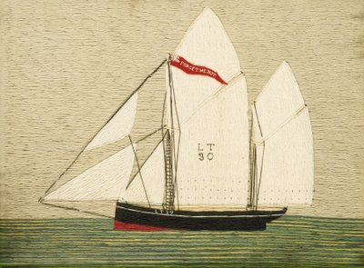 拖网渔船 "勿忘我 "号，1883 年建于英格兰布里克斯汉姆。羊毛刺绣，1909 年前，亨利-罗伯特-费舍尔（？） 作者 亨利·罗伯特·费舍尔