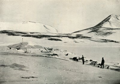 1913年11月4日在Discovery Hut的Meares和Demetri。 作者 赫伯特·庞廷