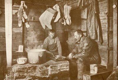 1911年11月3日，在发现小屋的炸炉炉子上，Meares和Demetri 作者 赫伯特·庞廷